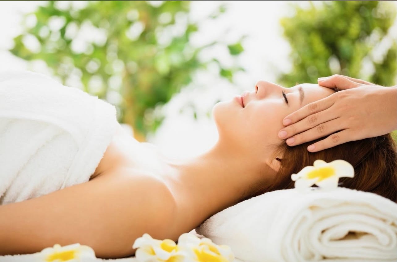 Golden Hands Massage