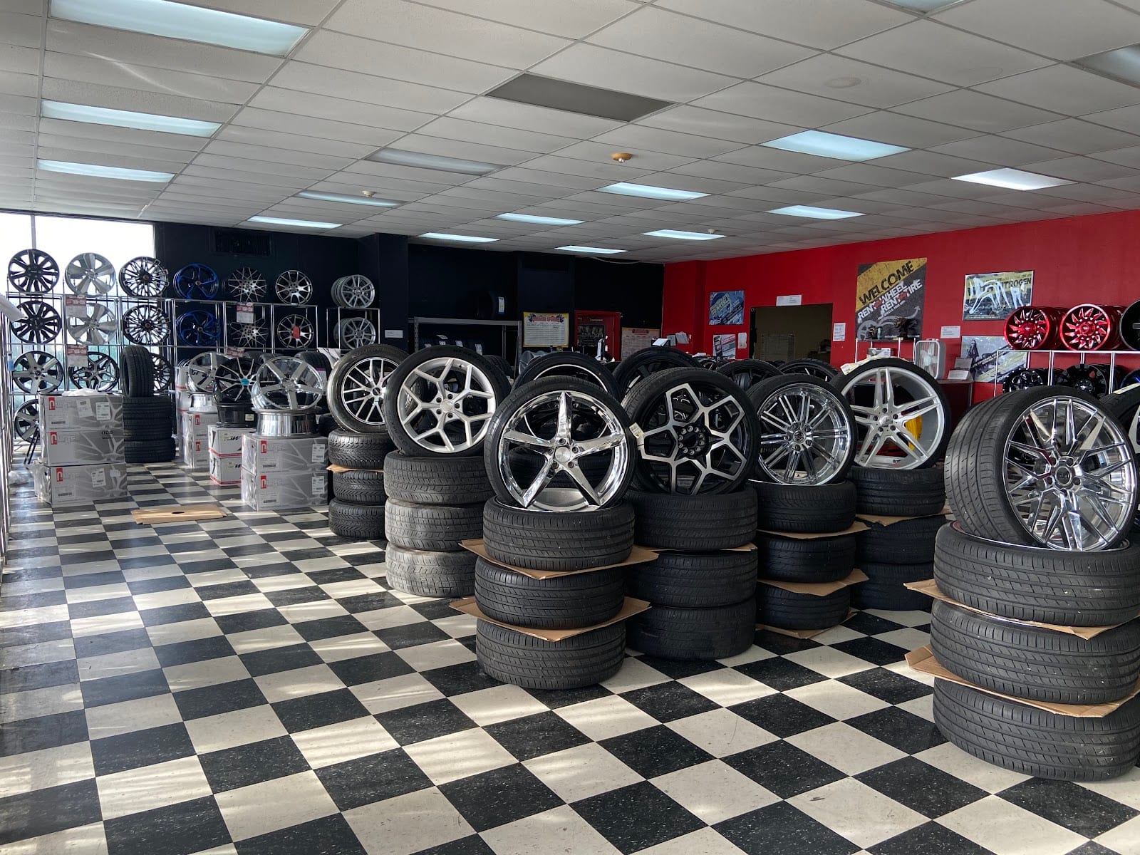 RAW Wheels & Tires