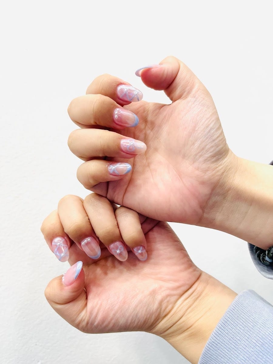 Union Nails