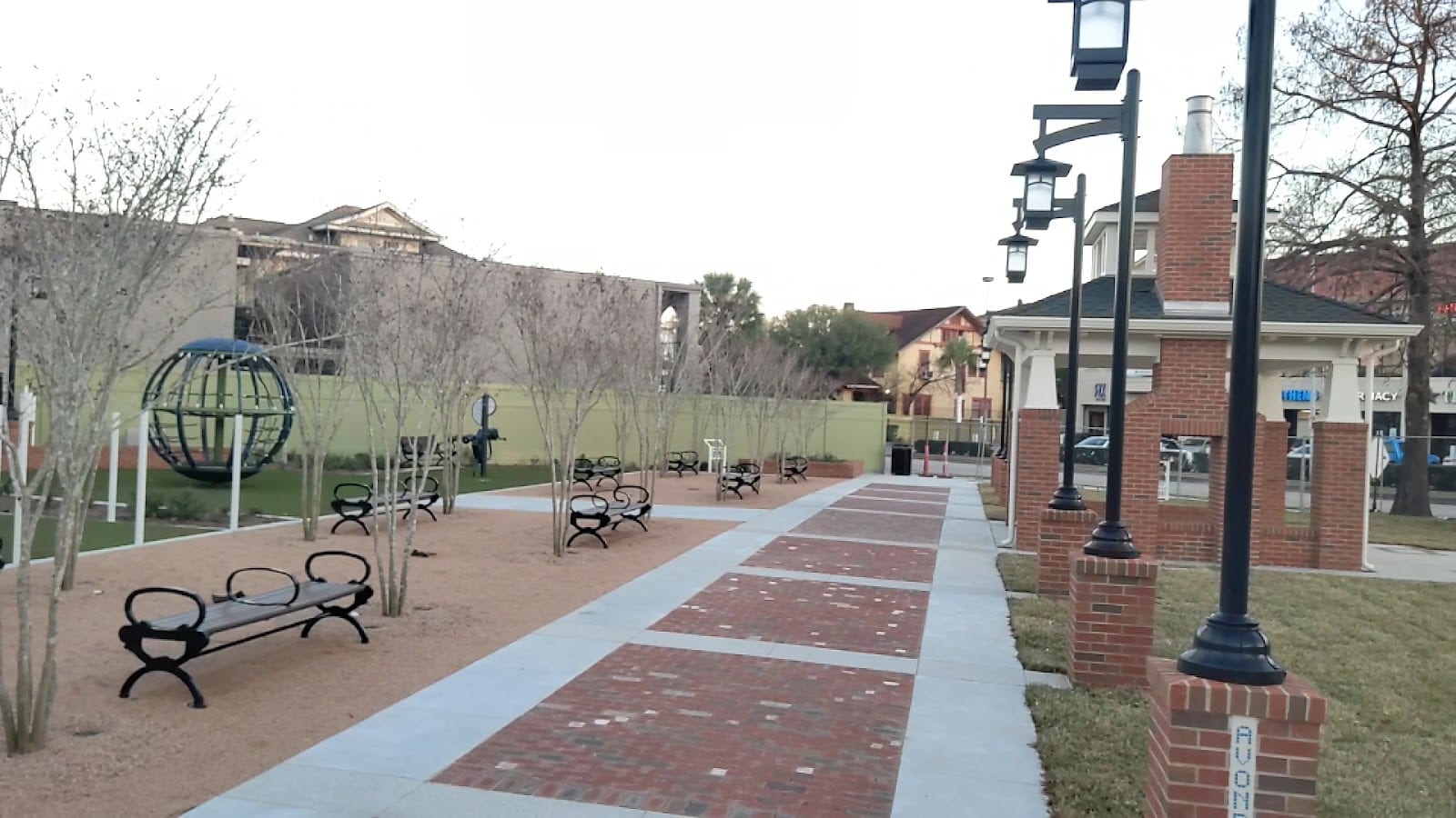 Avondale Promenade Park, photo 2