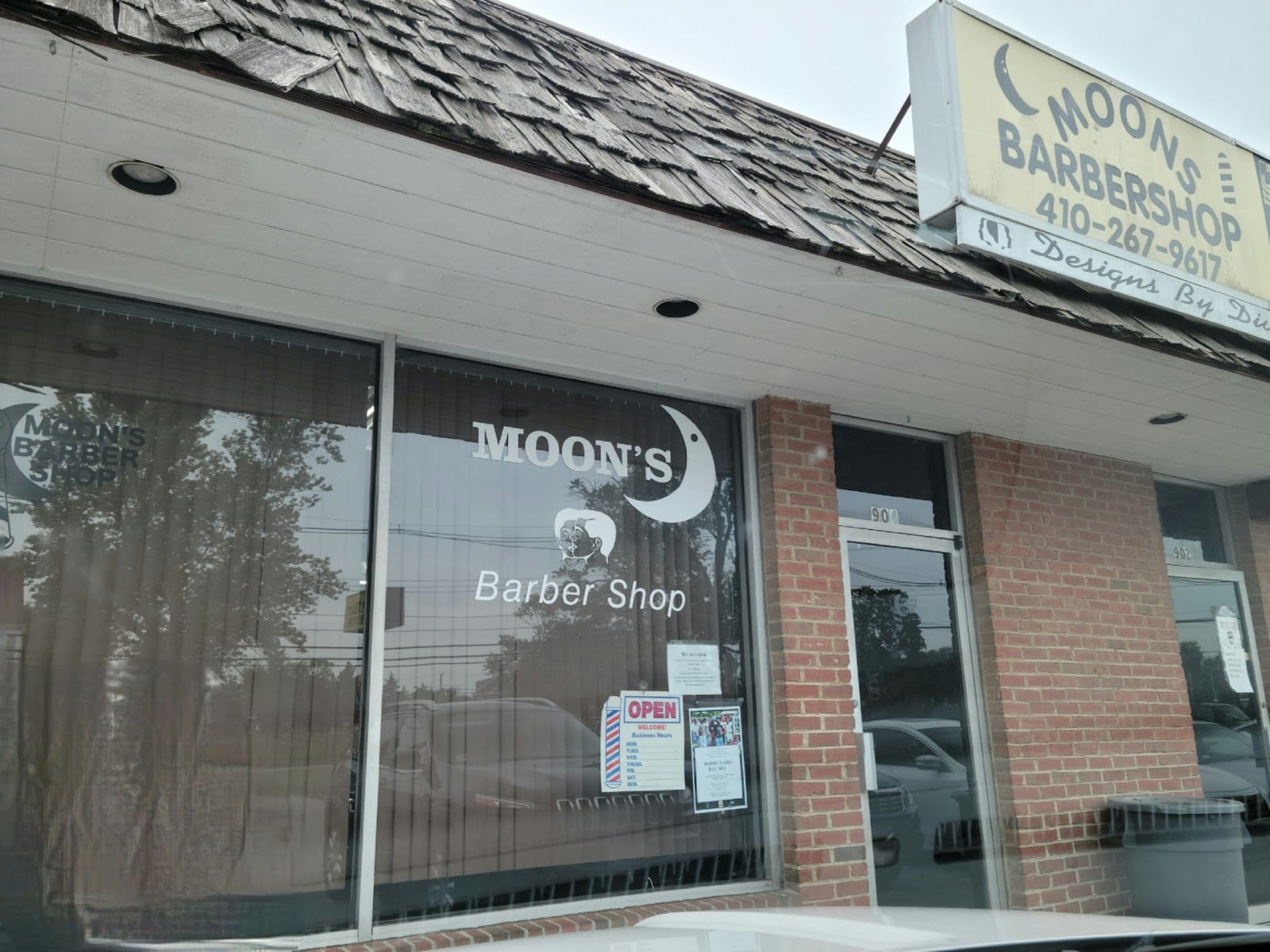 Moon's Barber Shop