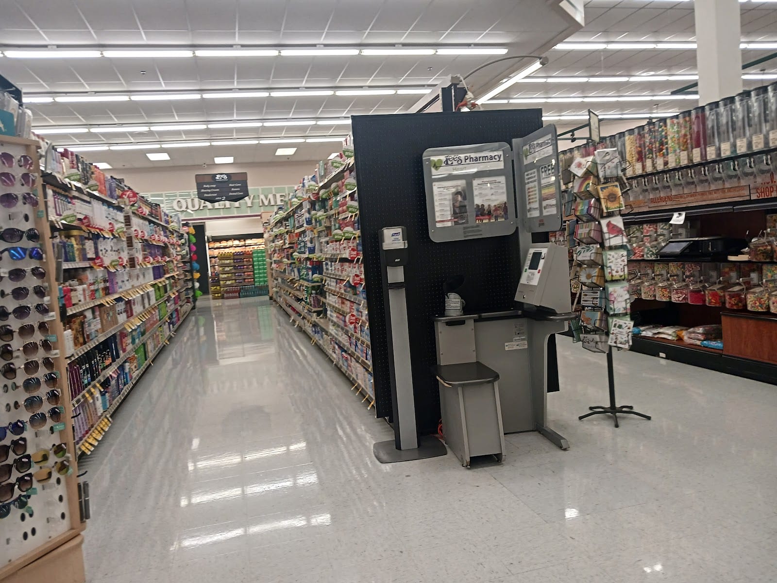 Lee's Pharmacy