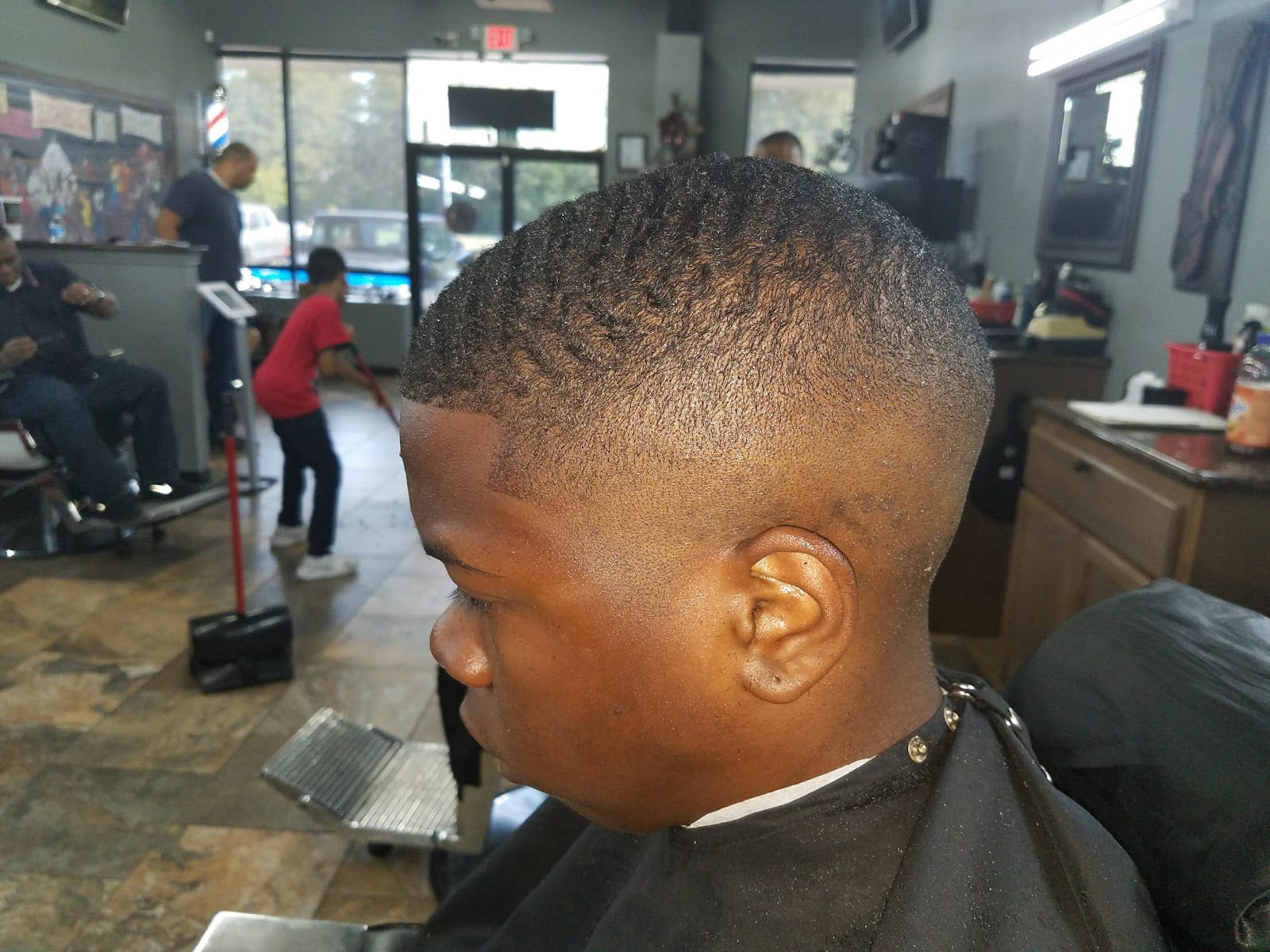 Tony THE Barber, photo 2