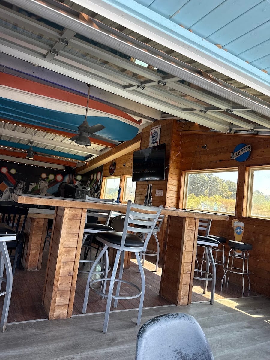 Rockin' S Bar and Grill at Twin Coves Marina