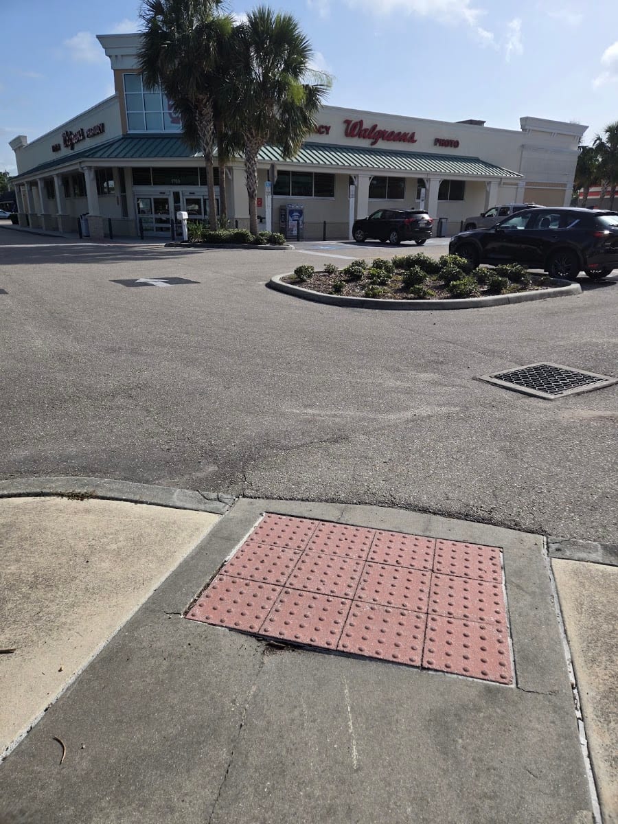 Walgreens Pharmacy, photo 3