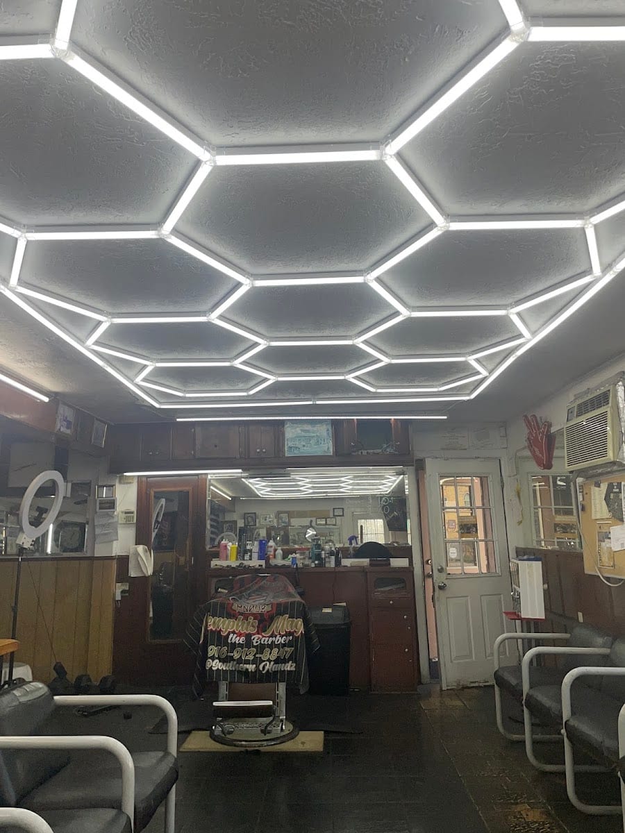 Jackson’s Barbershop & Beauty Salon, photo 3