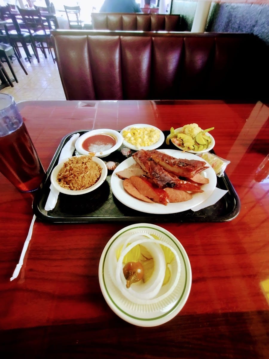 Tony's BBQ & Steakhouse