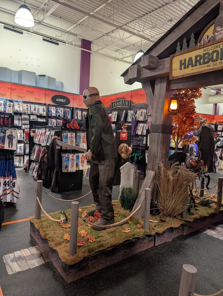 Spirit Halloween, photo 4