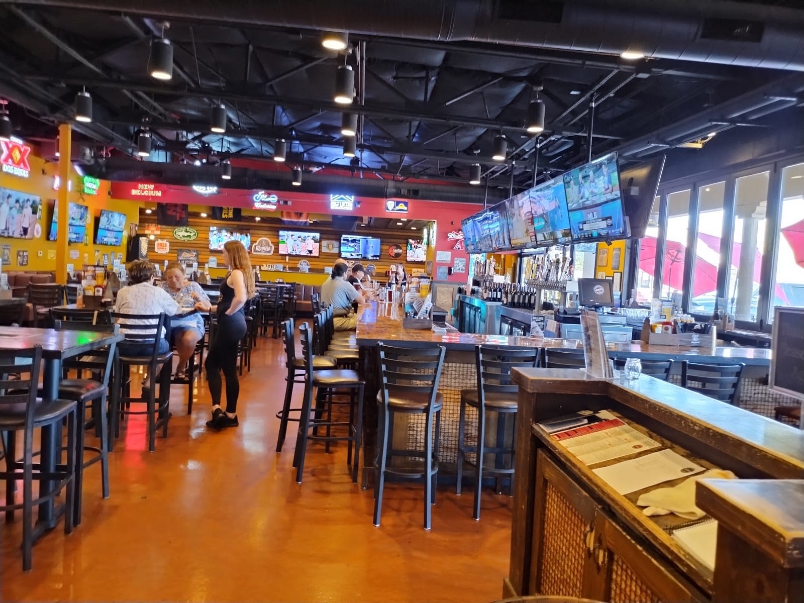 Cold Beers & Cheeseburgers, photo 4