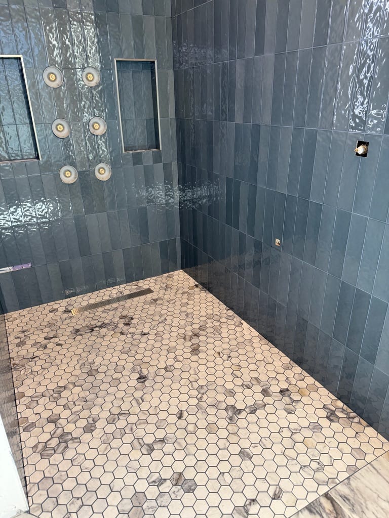 Absolute Tile, photo 2