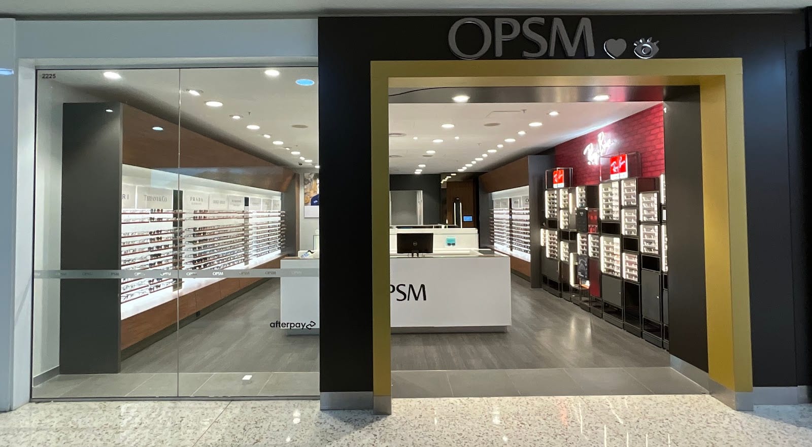 OPSM Mackay, photo 2