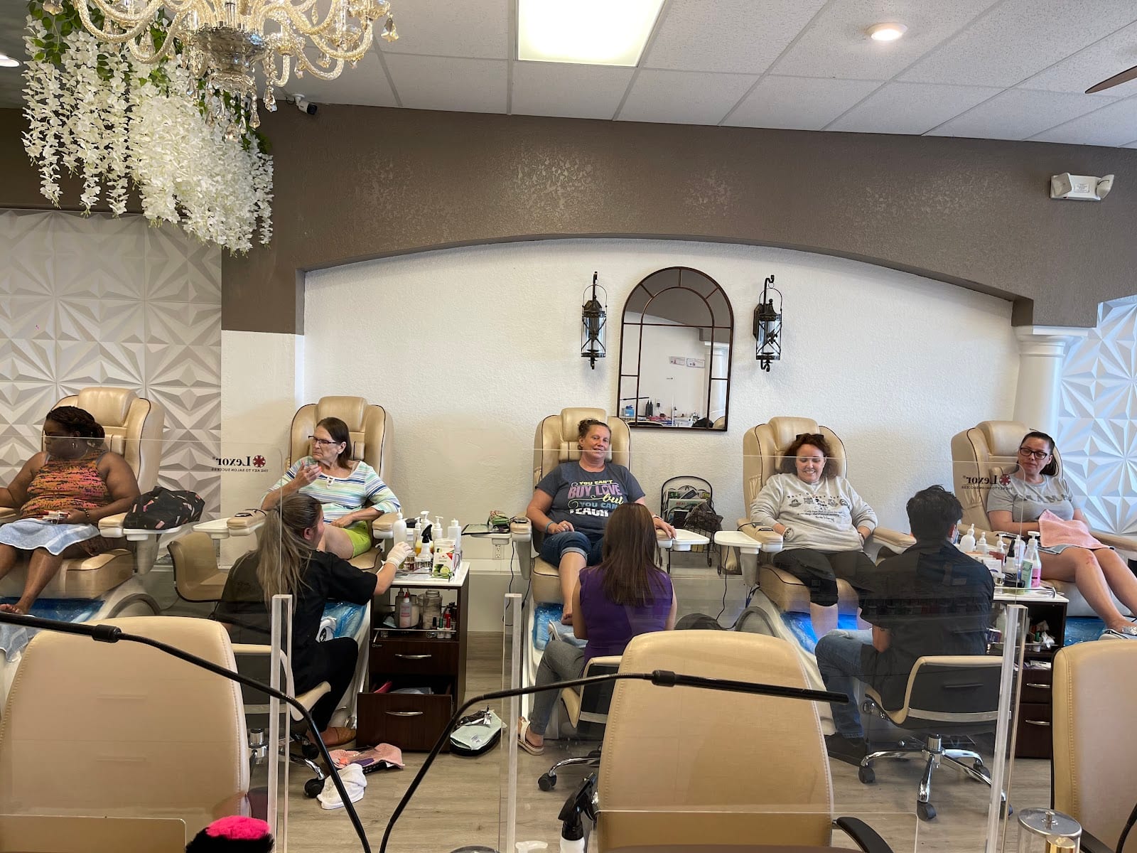 Advance Nails & Spa