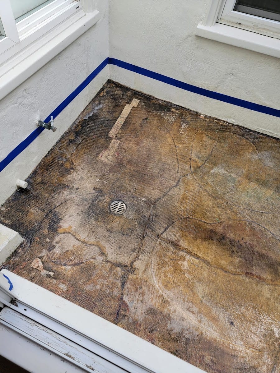 Leo's Roofing Company, photo 2