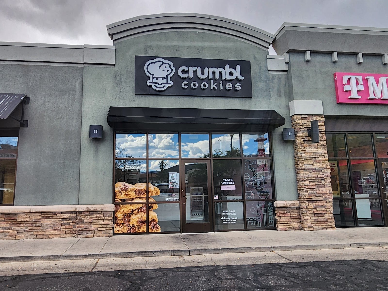 Crumbl Cookies, photo 2