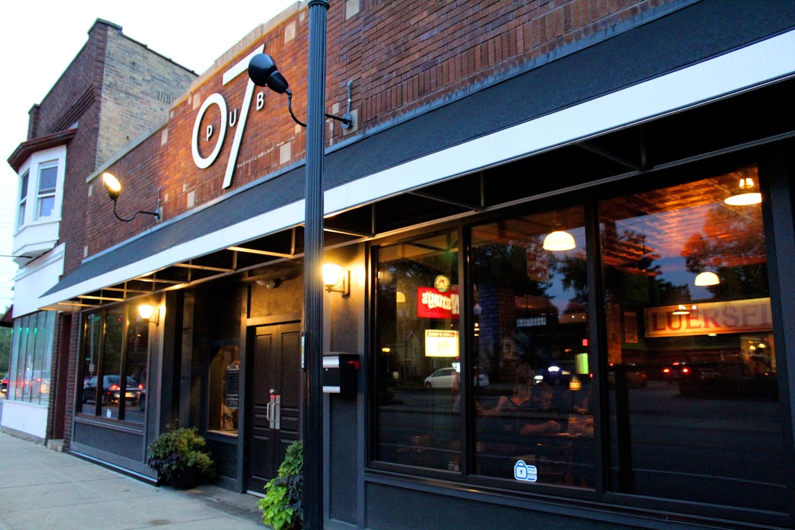 07 Pub, photo 2