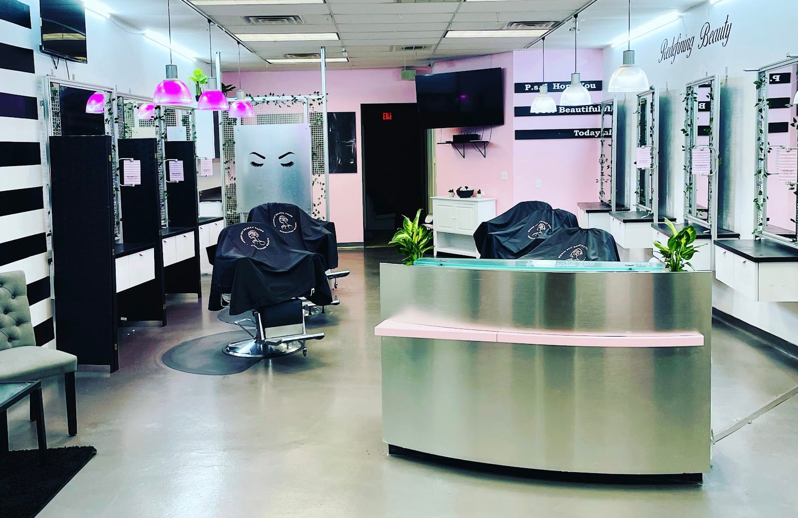 Studio 24/7 Beauty Salon, photo 2