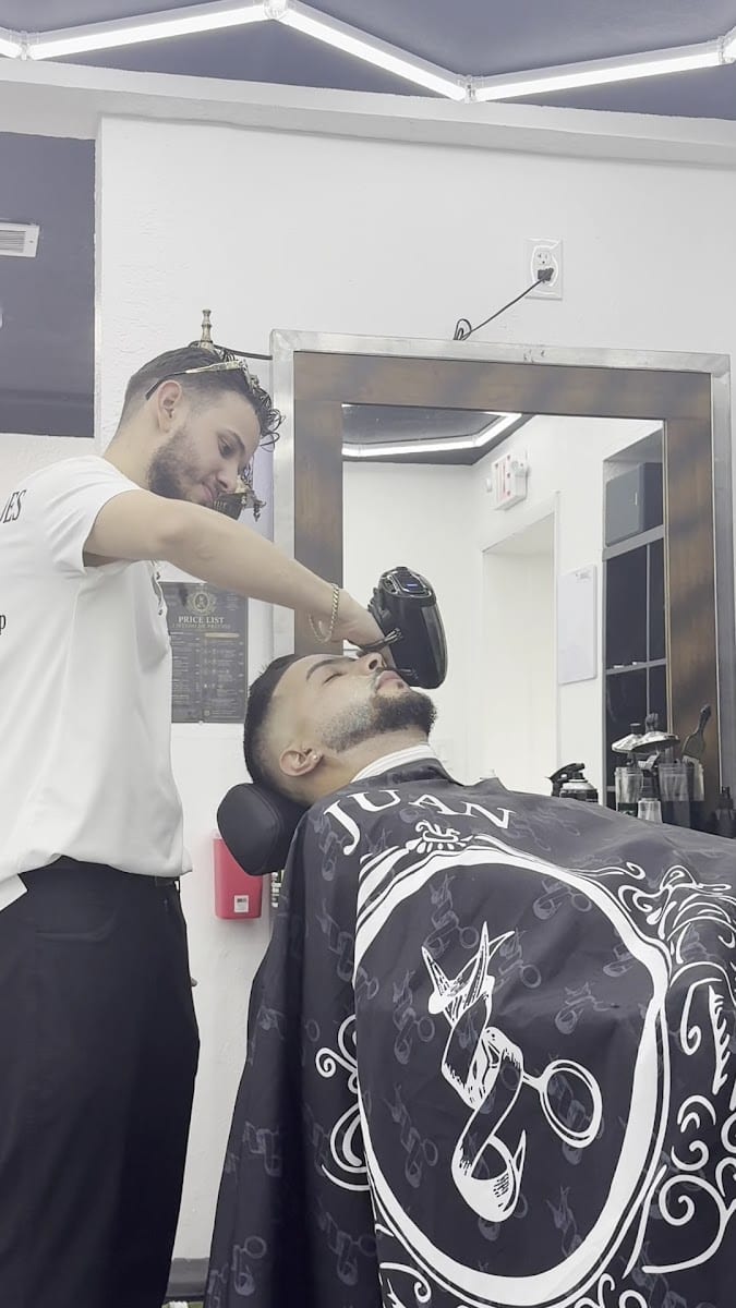 Juan Elegant Barbershop, photo 3