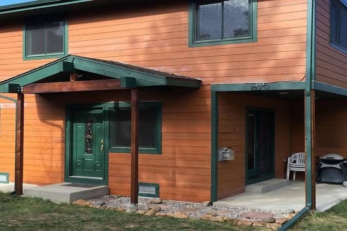 Beautiful Rocky Mountain 9-Hole Golf Course Home-Walk to Visitor Center and Town, photo 3
