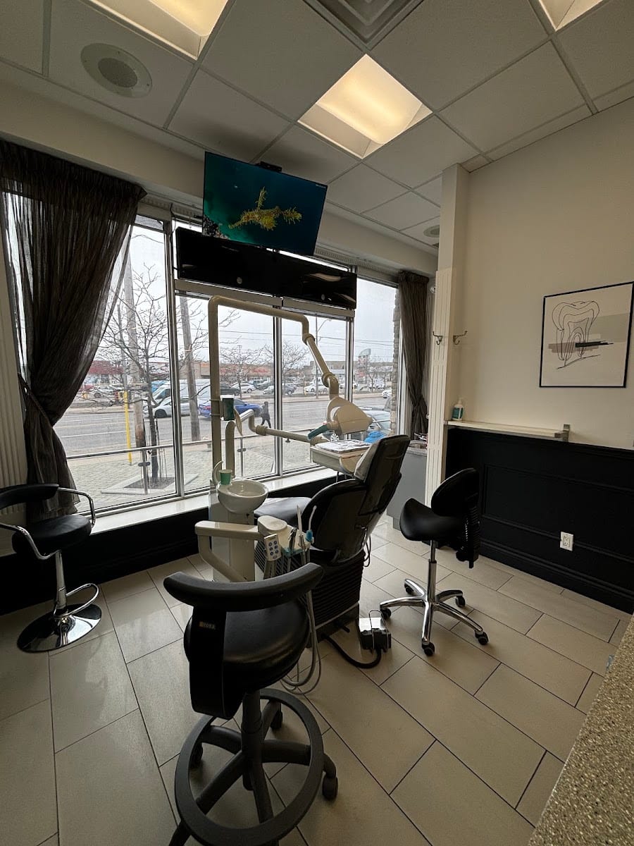 Dufferin Dental Clinic, photo 3