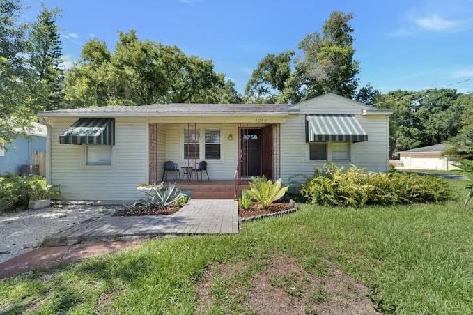 1.5 mi to Bucs Stadium-Close to Airport-Arcade-Dog Friendly-2 King Beds-Fire Pit