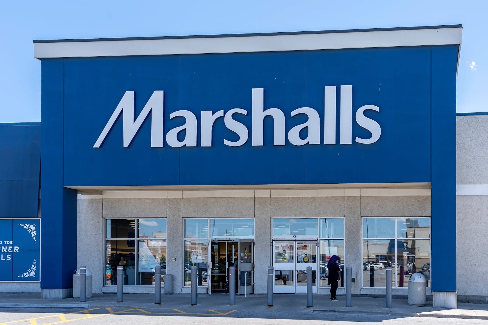 Marshalls, photo 2