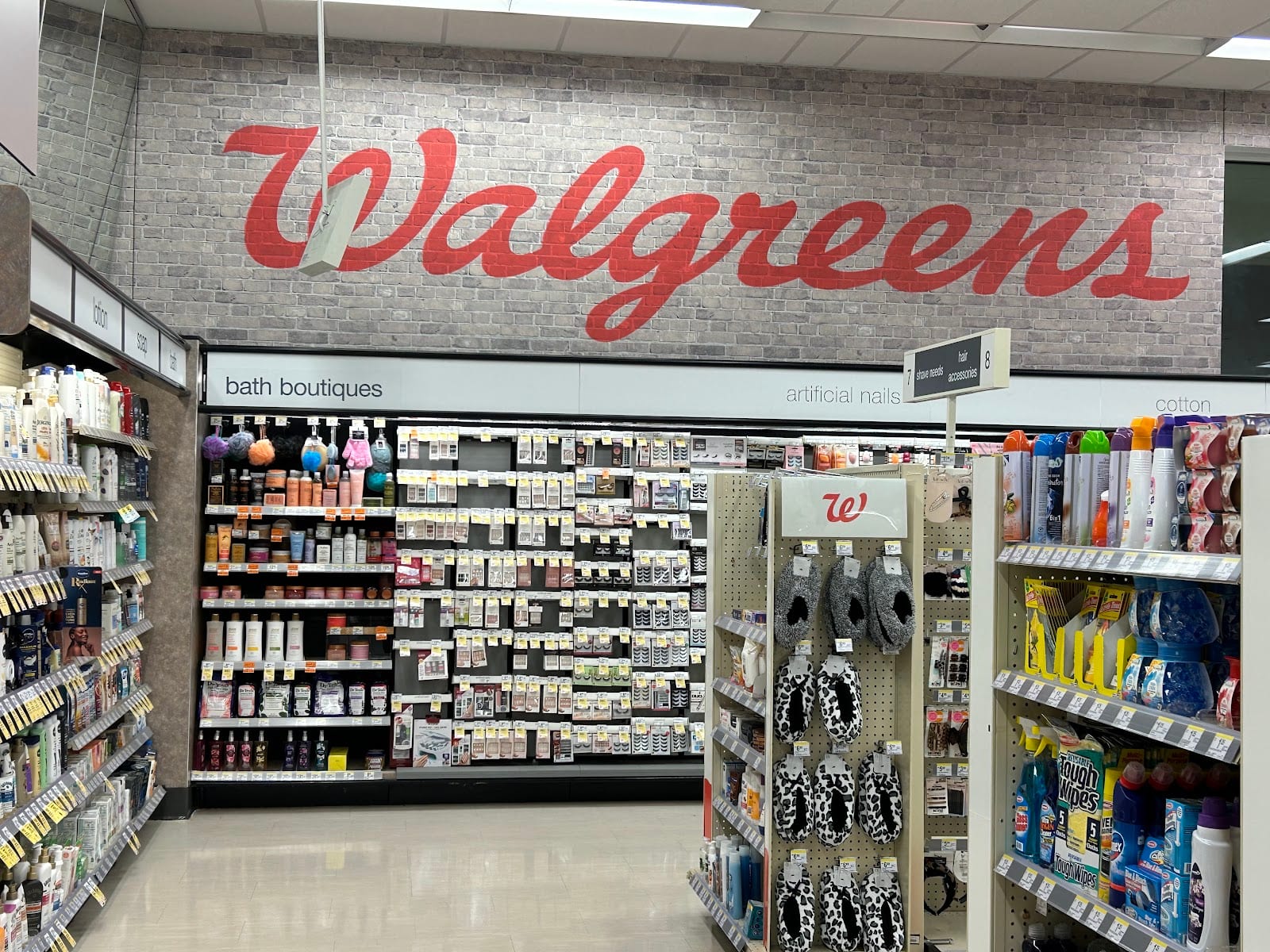 Walgreens Pharmacy, photo 4