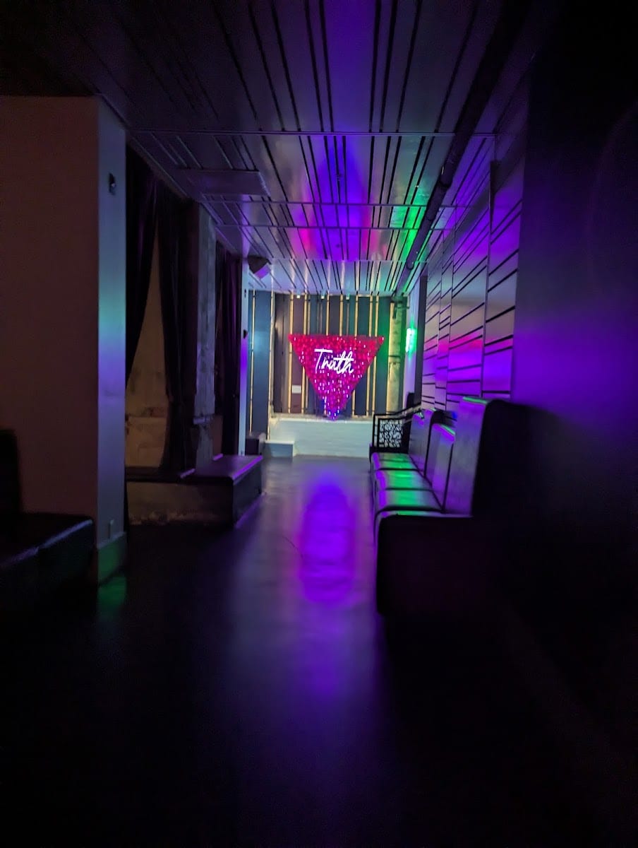 620 Jones, photo 4