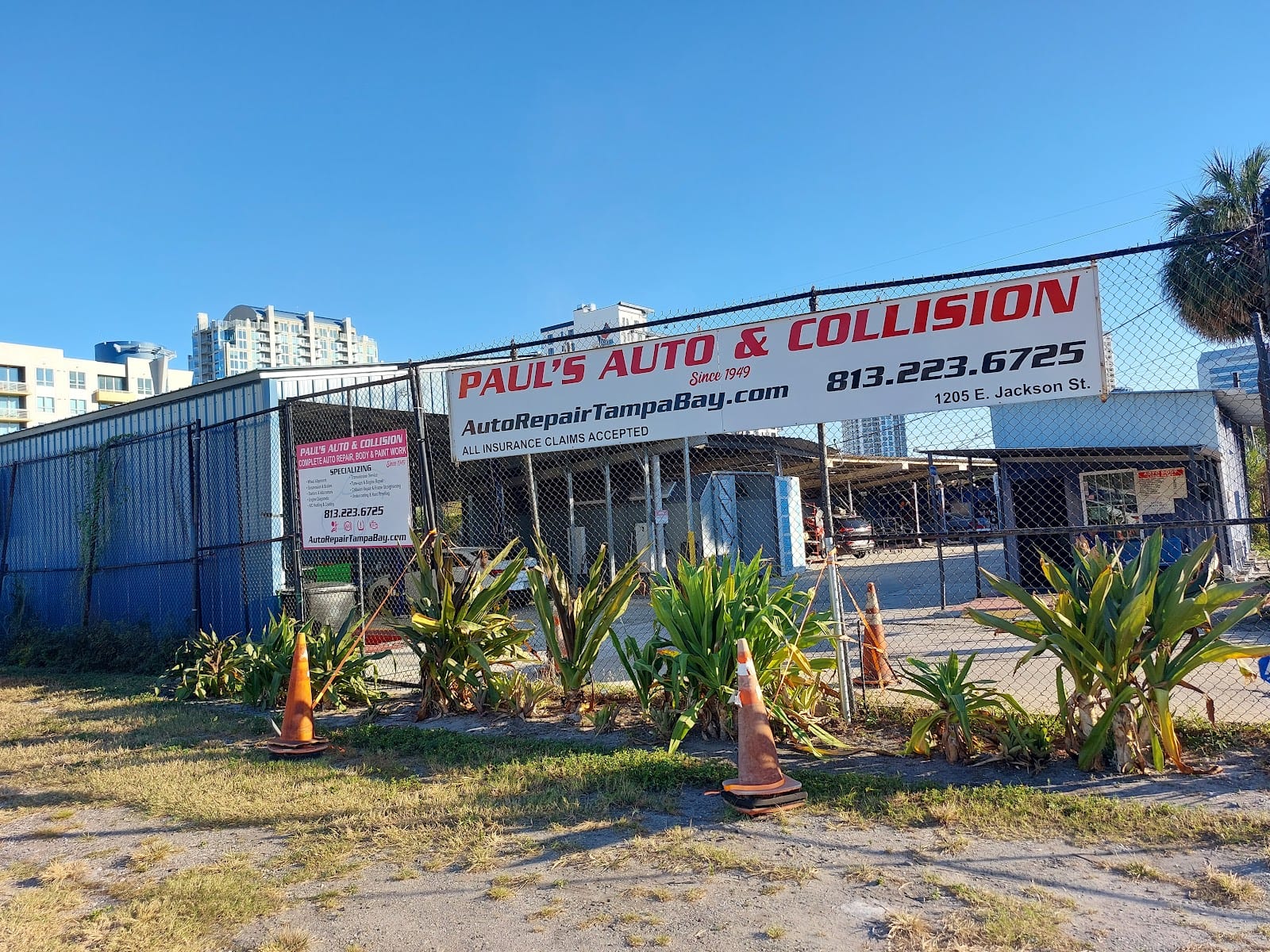 Paul's Auto & Collision, photo 2
