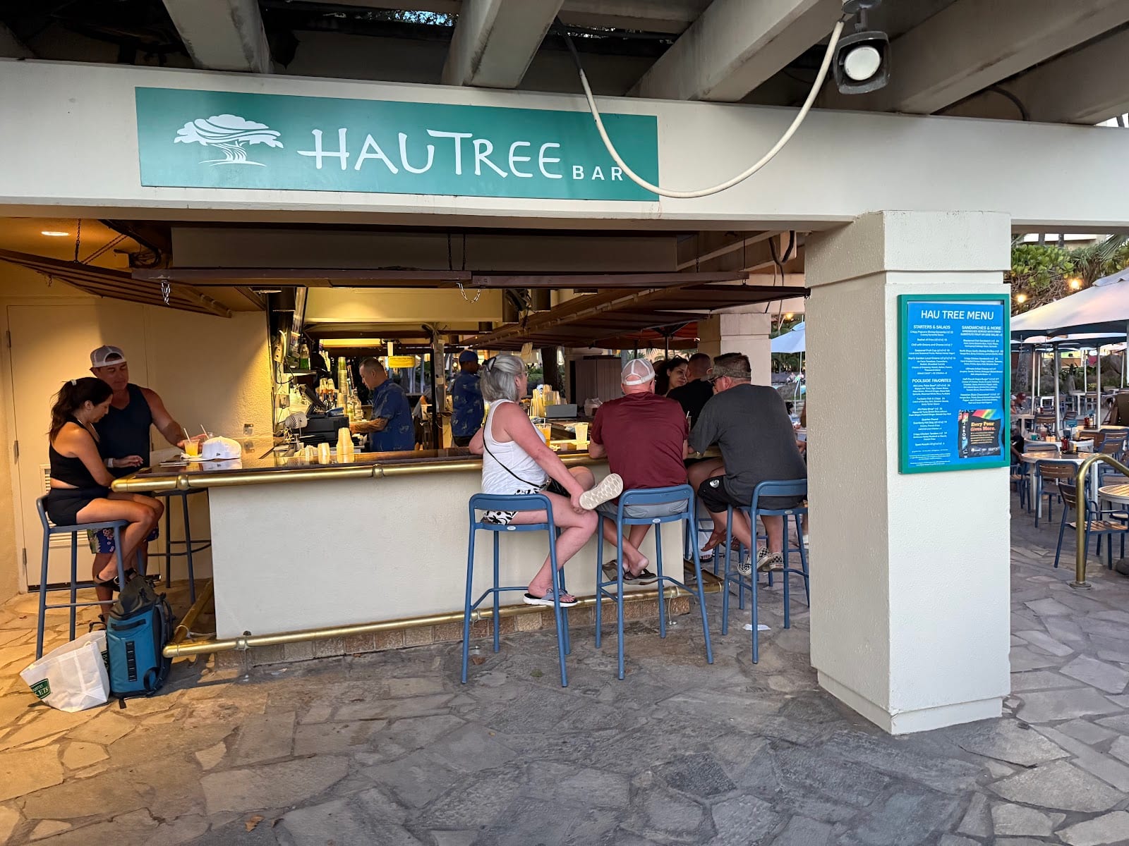 Hau Tree Bar