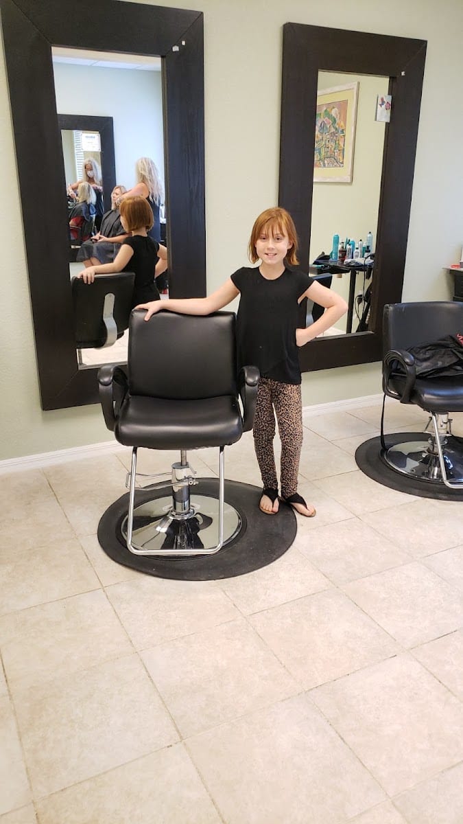 Strand & Simply Nails, photo 4