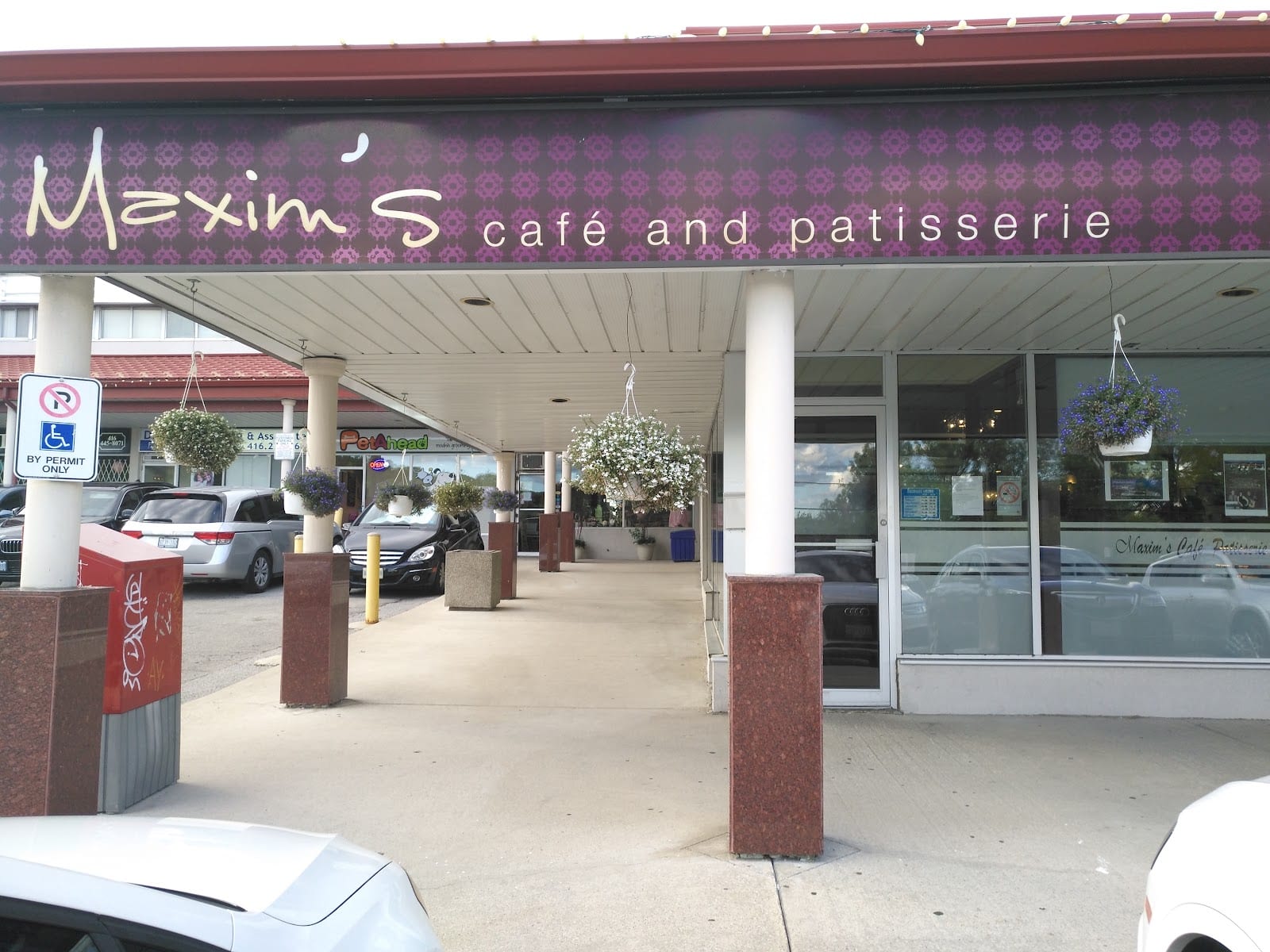 Cafe Maxim's