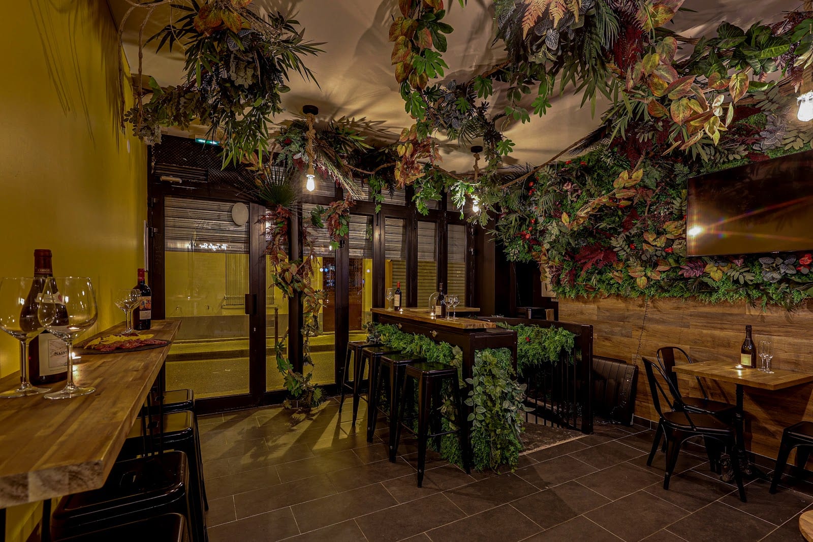 The jungle Bar, photo 2