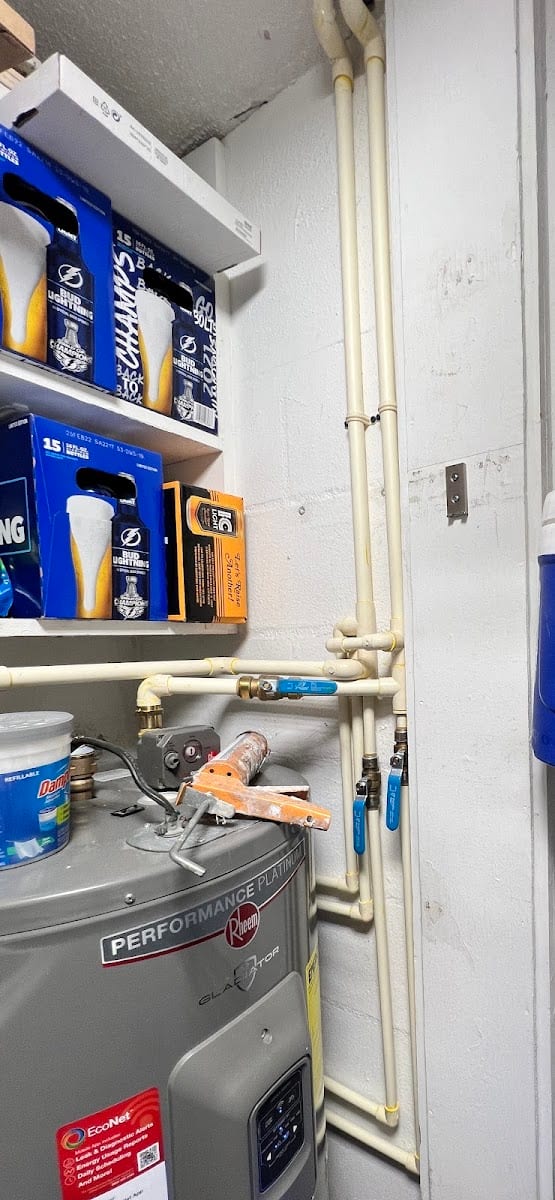 Larry's Plumbing, photo 2