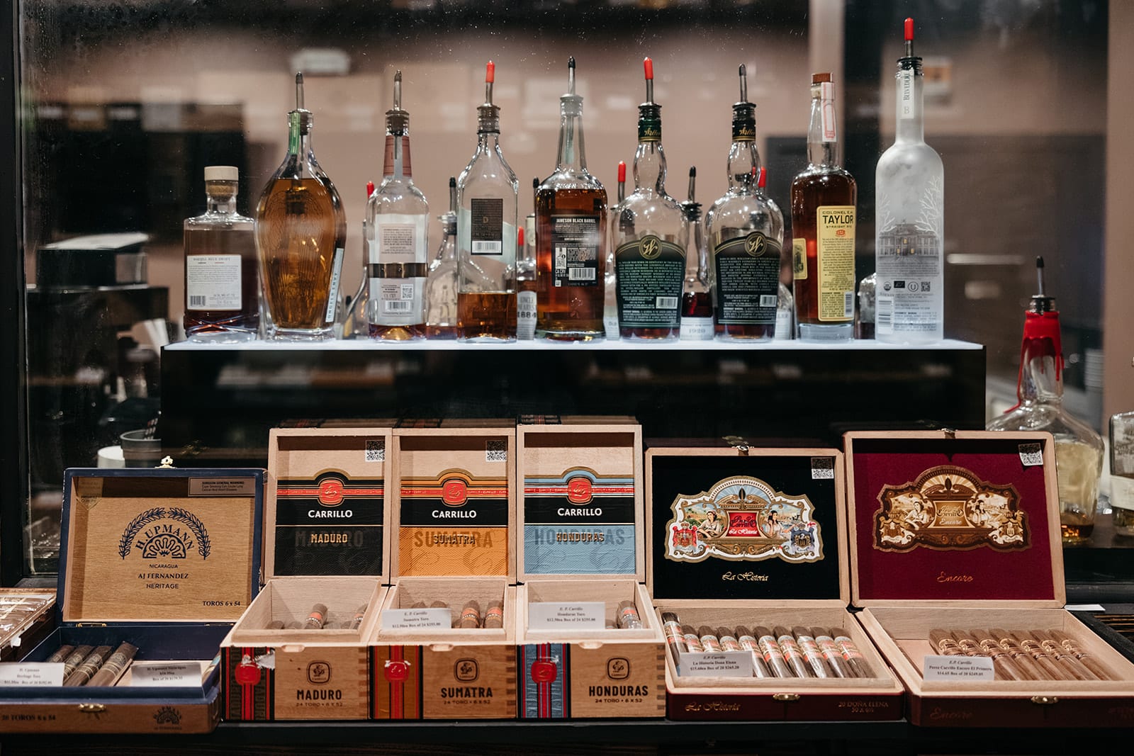 J.Merrill Cigar & Cocktail Lounge, photo 4