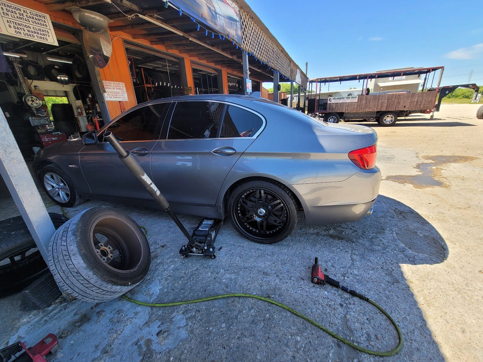 Velasquez tire shop