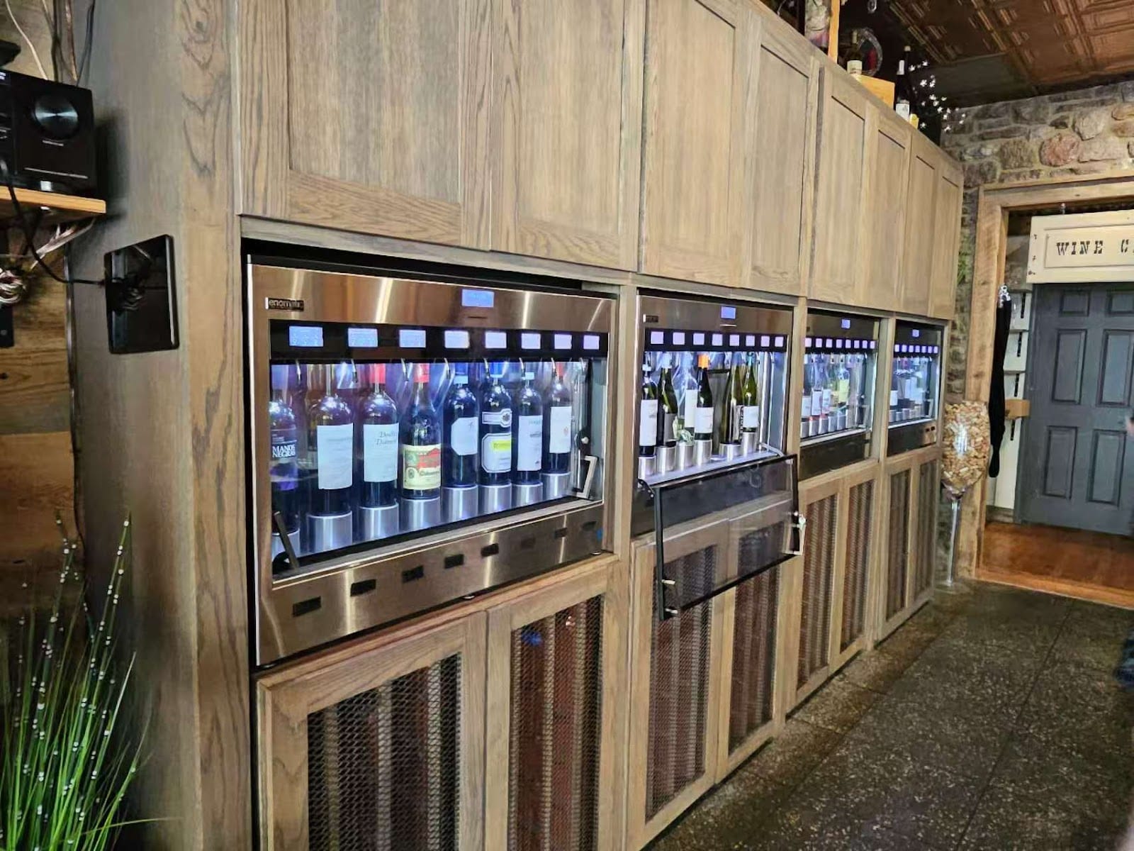 Vintage Wine & Tapas Bar, photo 2