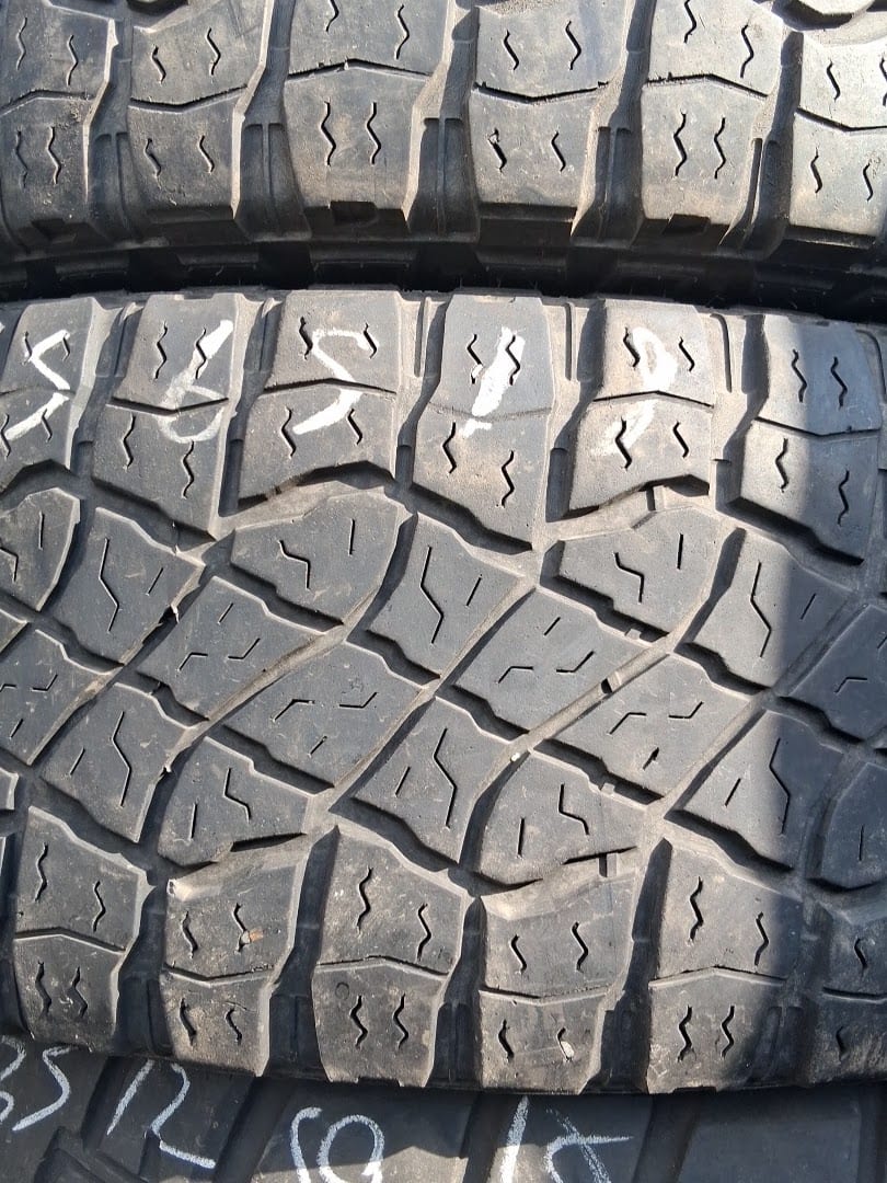 Rodriguez tire shop, photo 3