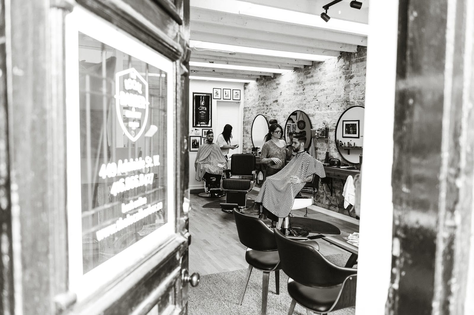 The Local Barber & Company, photo 2