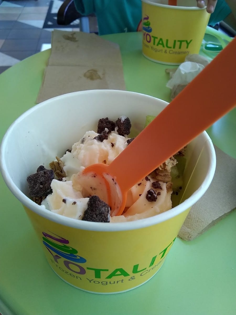 Yotality Frozen Yogurt