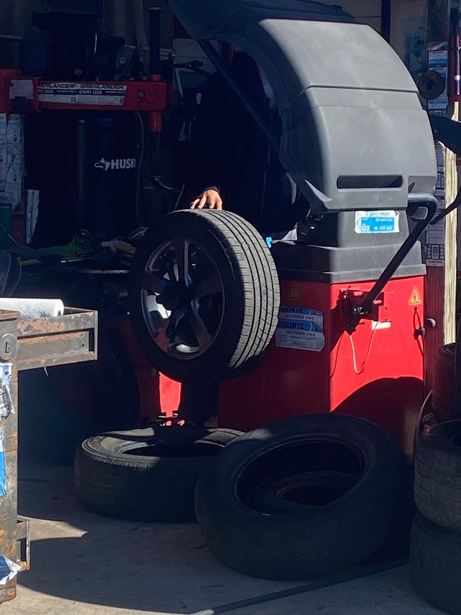 FAMBOYZ TIRES SHOP, photo 2