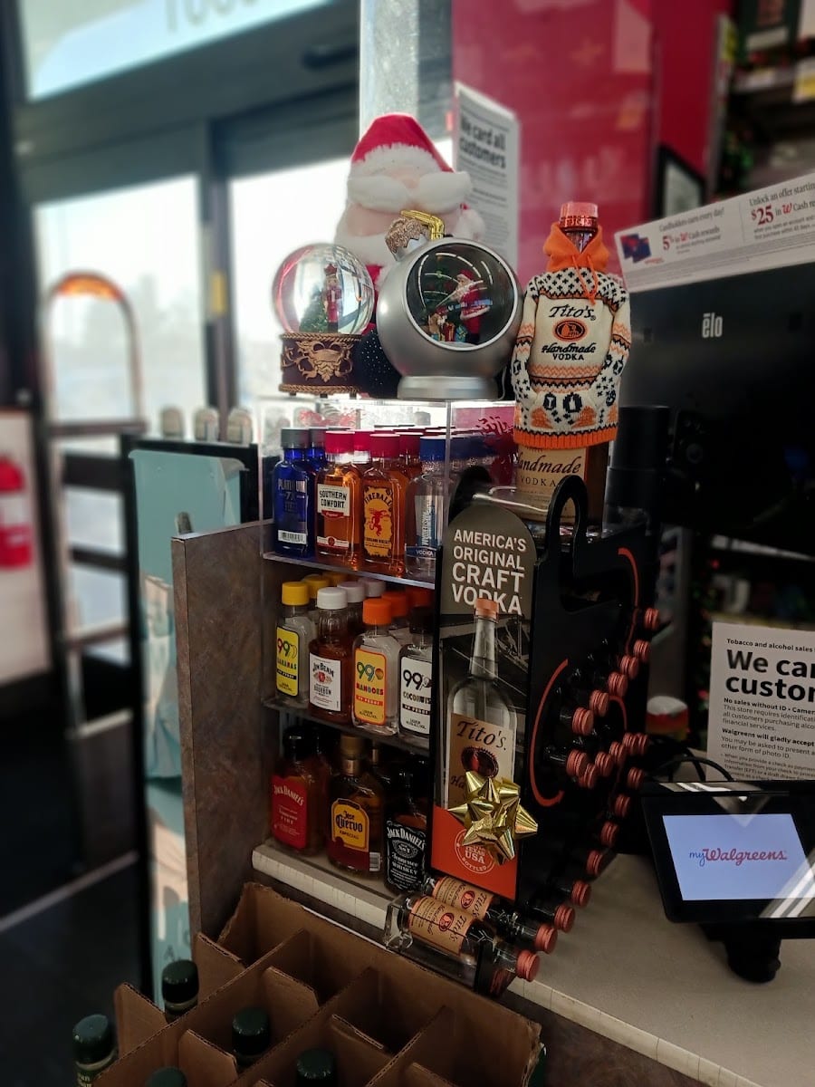Walgreens Pharmacy, photo 4