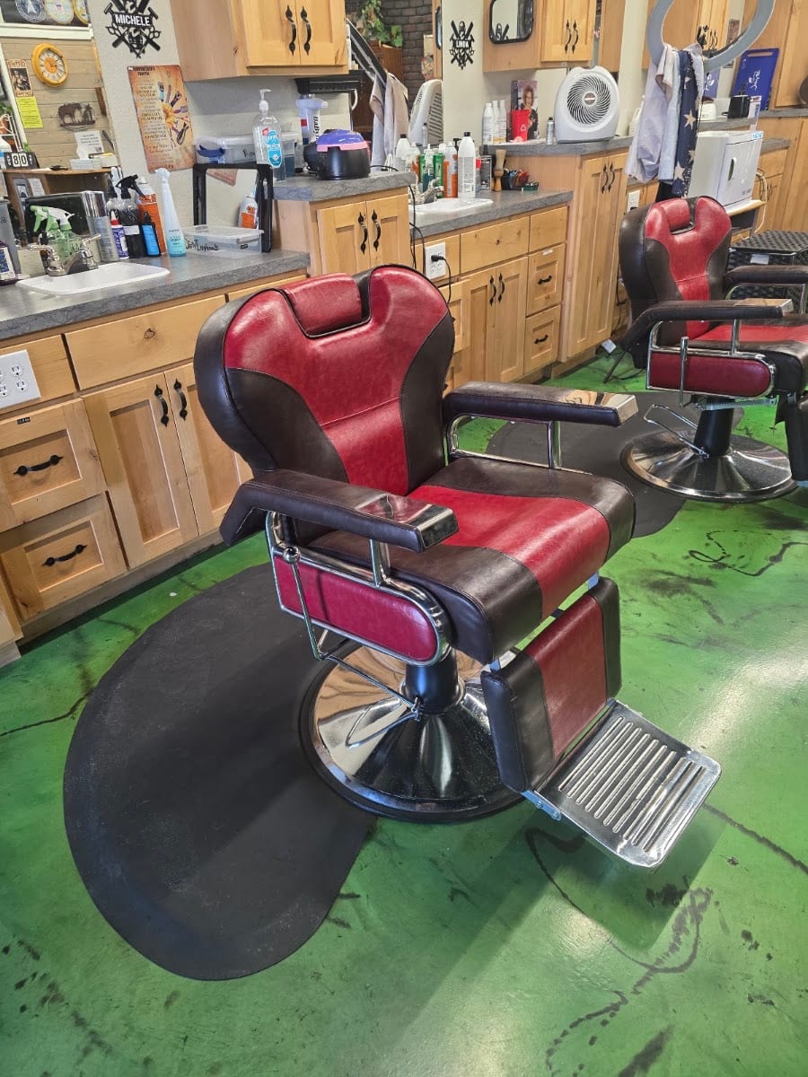 MOM AND POP'S BARBER SHOP, photo 2