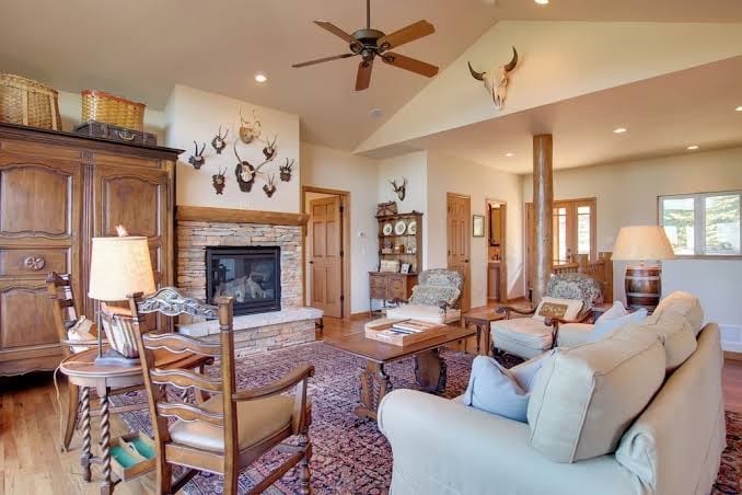 Lake & Mountain Views: Stunning Estes Park Home!