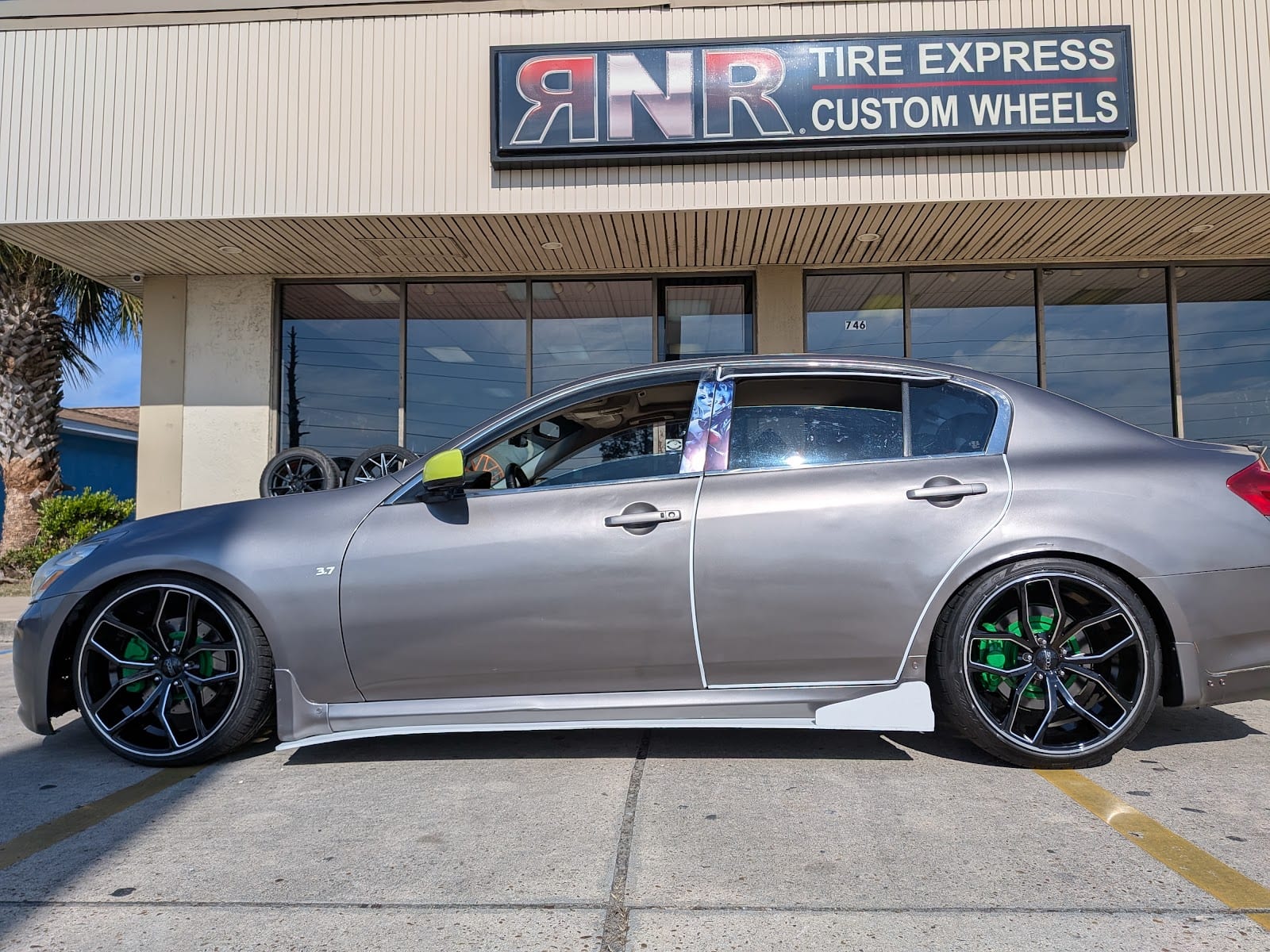 RNR Tire Express, photo 2