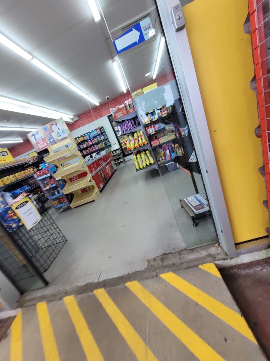 NightOwl Convenience, photo 4