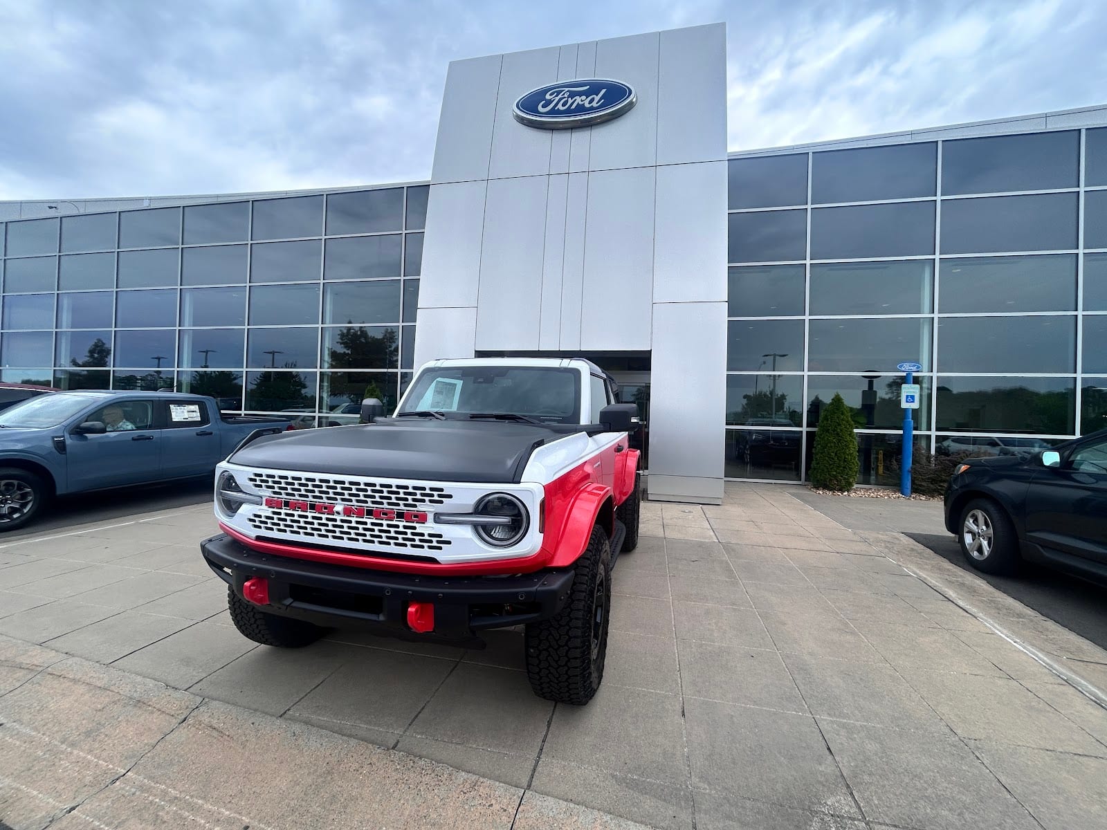 Crain Ford of Little Rock, photo 2