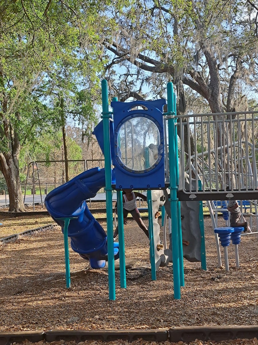 Fair Oaks Park Community Center