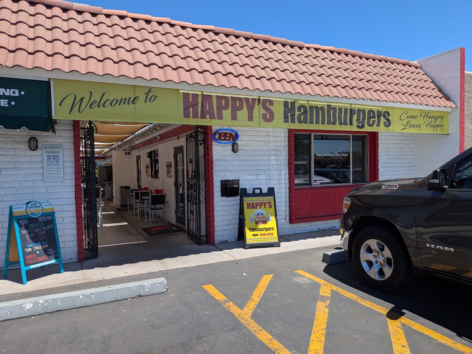 Happy's Hamburgers, photo 2