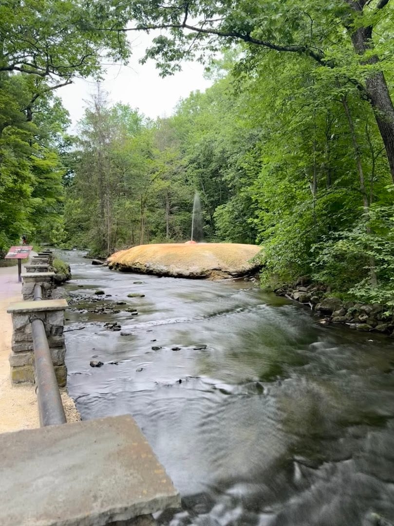 Geyser Trail, photo 3