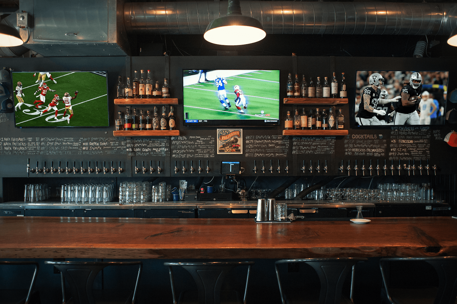 Napa Palisades Saloon, photo 2